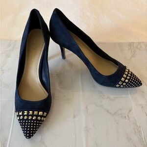 BCBGeneration Navy Blue Gold Studded Suede Heels Sz 8M